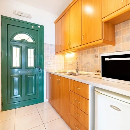 Spyridoula 11 아파트호텔 4*