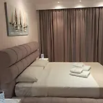 アパートホテル Spyridoula 11